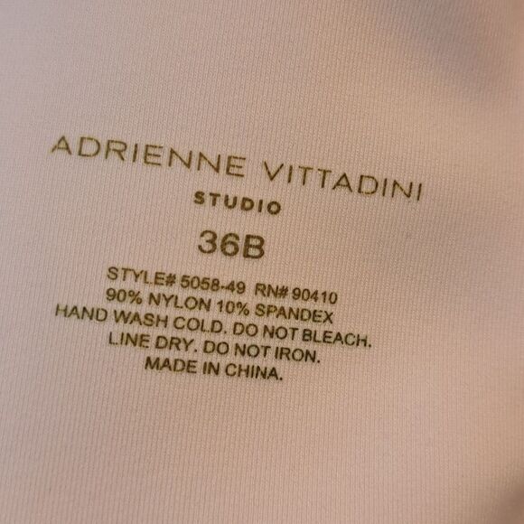 Adrienne Vittadini Bra Peachy Pink Lace Padded Adjustable Straps Sports Bra 36B - Picture 9 of 10